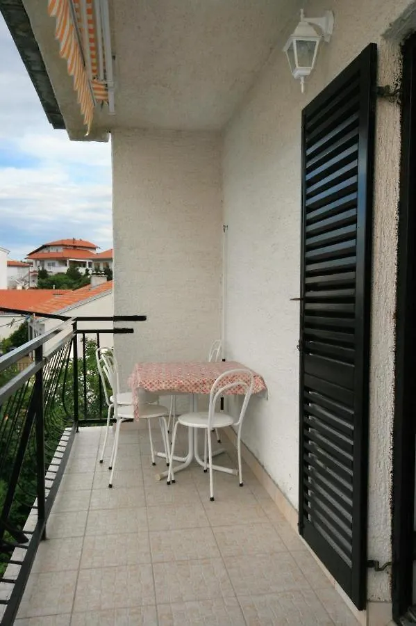 Marine Apps Apartment Novi Vinodolski